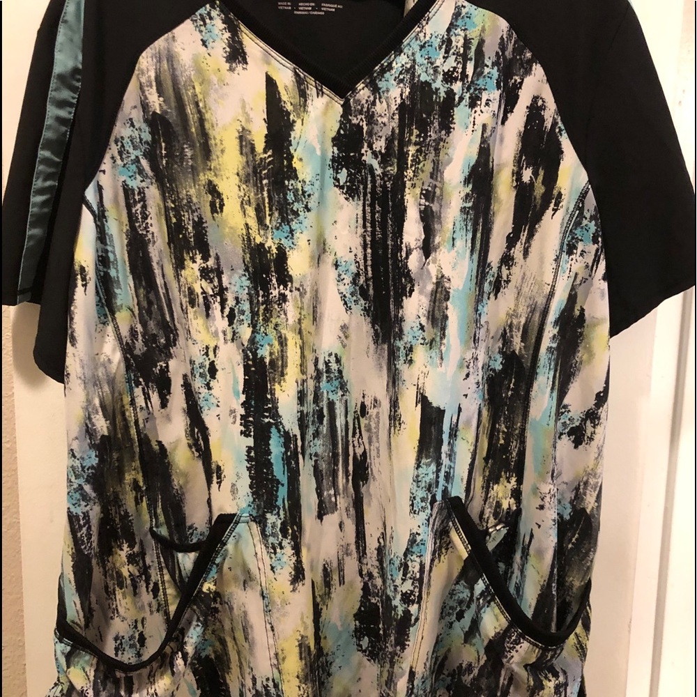 Scrub top